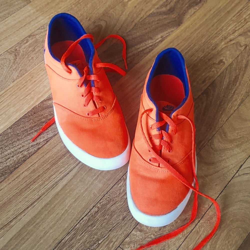 NIKE canvas shoes
